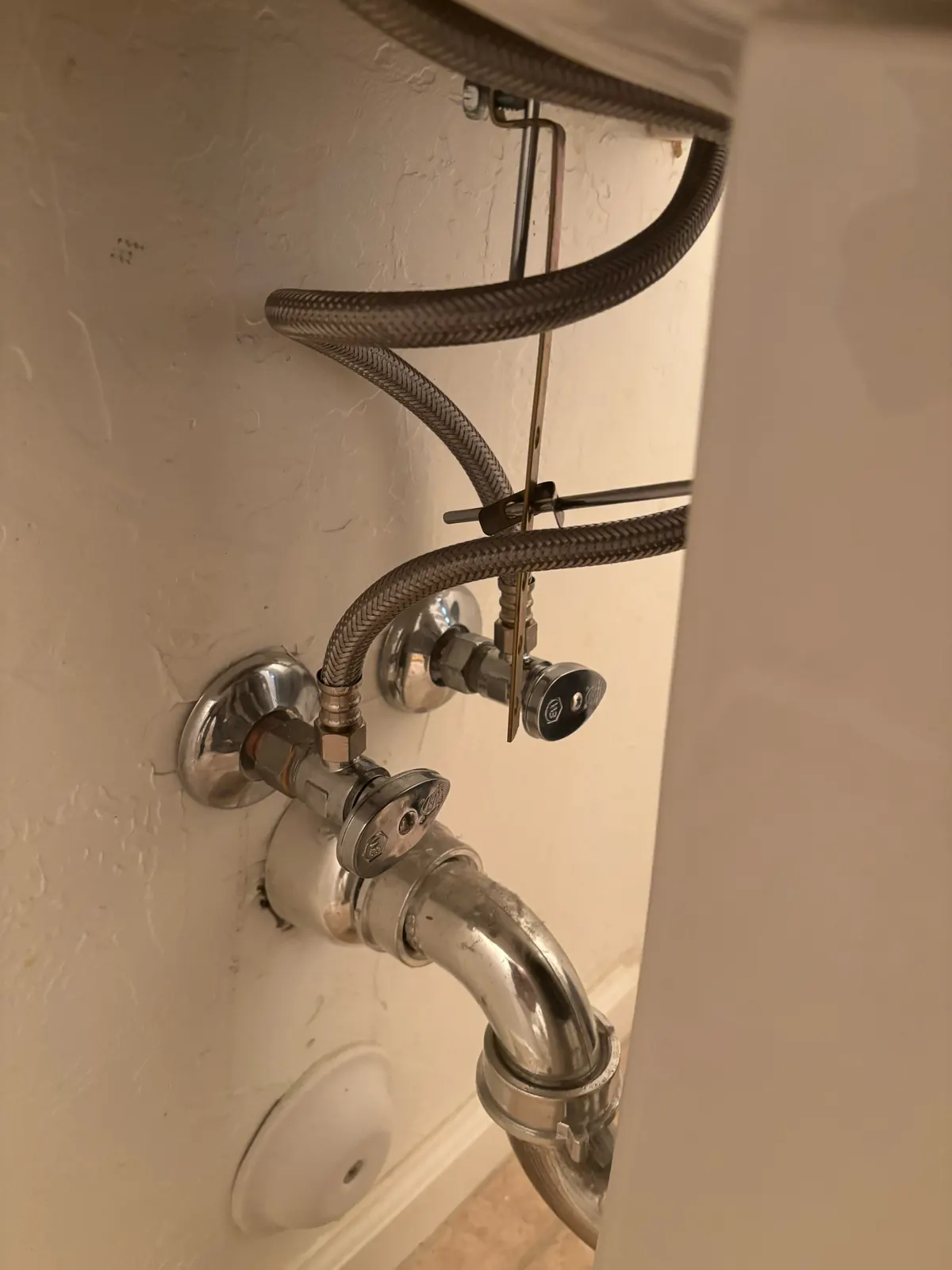 How to Shut Off Your Water in a Plumbing Emergency (Phoenix Homeowner’s Guide)